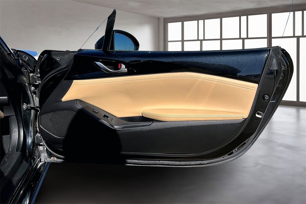 Used 2016 MAZDA MX-5 Miata Grand Touring image 19