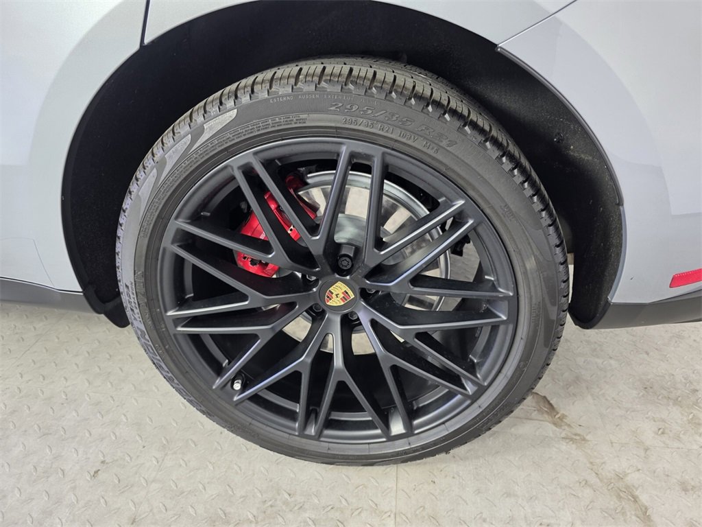 Used 2023 Porsche Macan GTS image 19