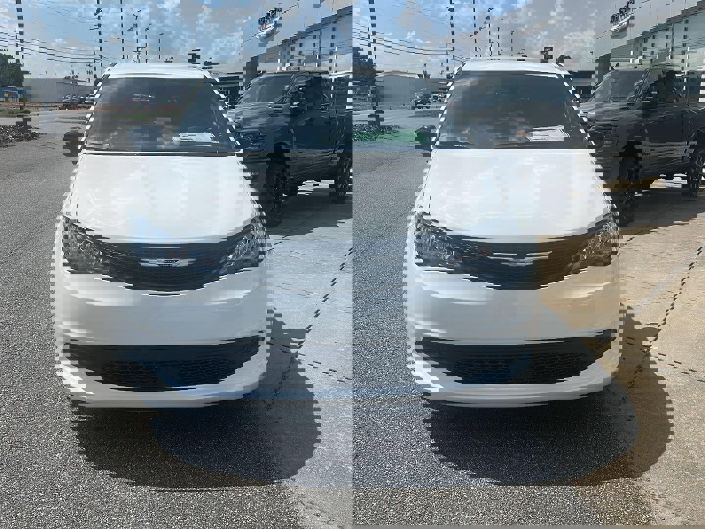 New 2026 Chrysler Voyager LX image 2