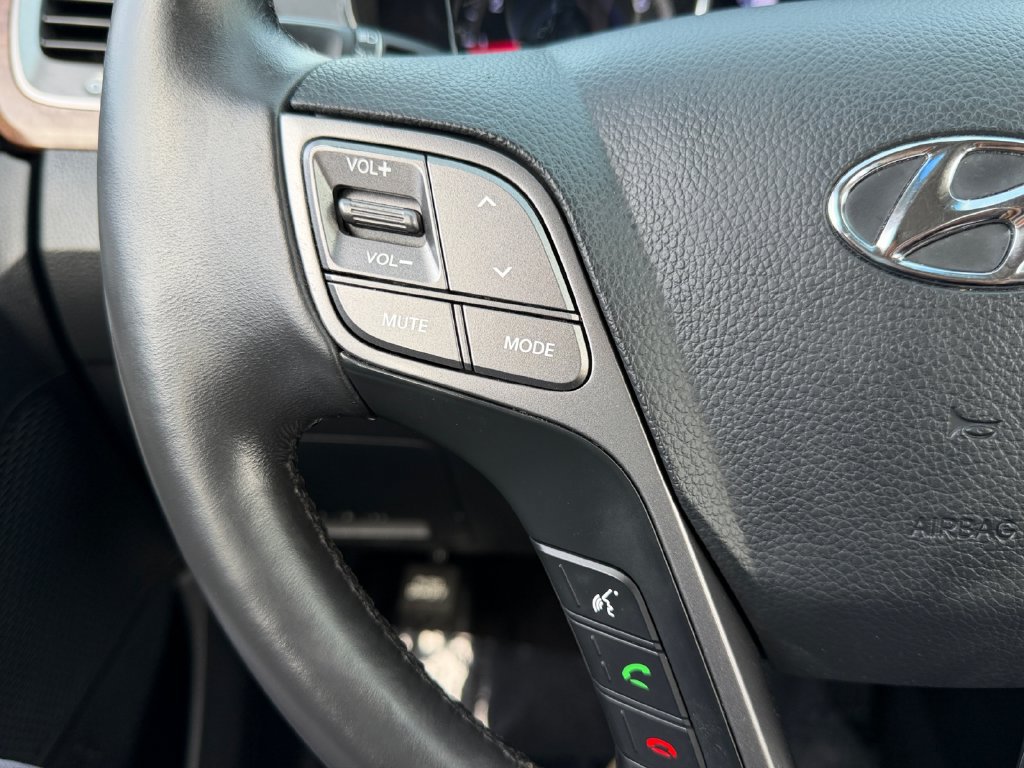 Used 2013 Hyundai Santa Fe Sport 2.0T w/ Technology Pkg FWD image 18