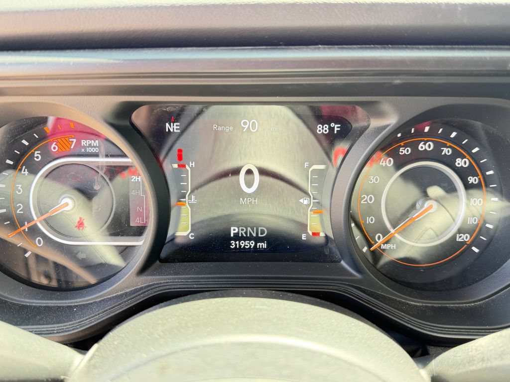 Used 2025 Jeep Wrangler Unlimited Rubicon AWD/4WD image 15