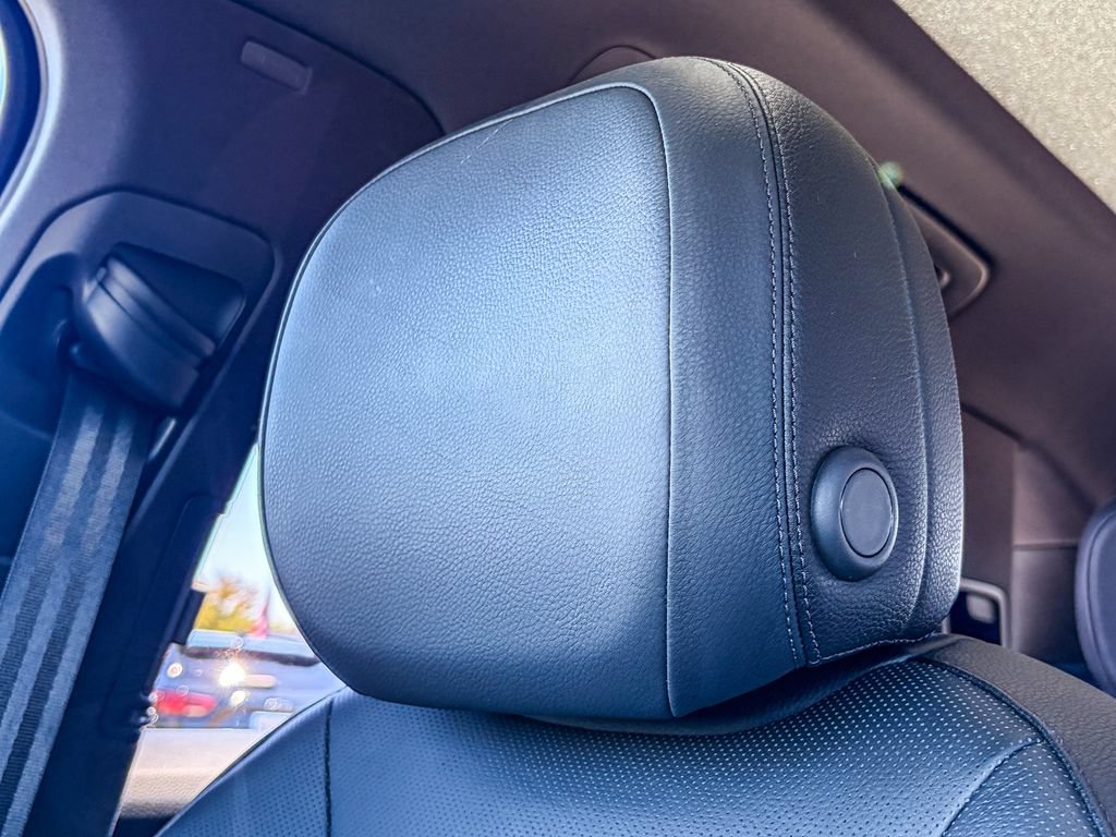 Used 2024 Porsche Cayenne AWD/4WD image 50