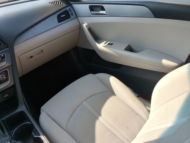 Used 2019 Hyundai Sonata SE image 18