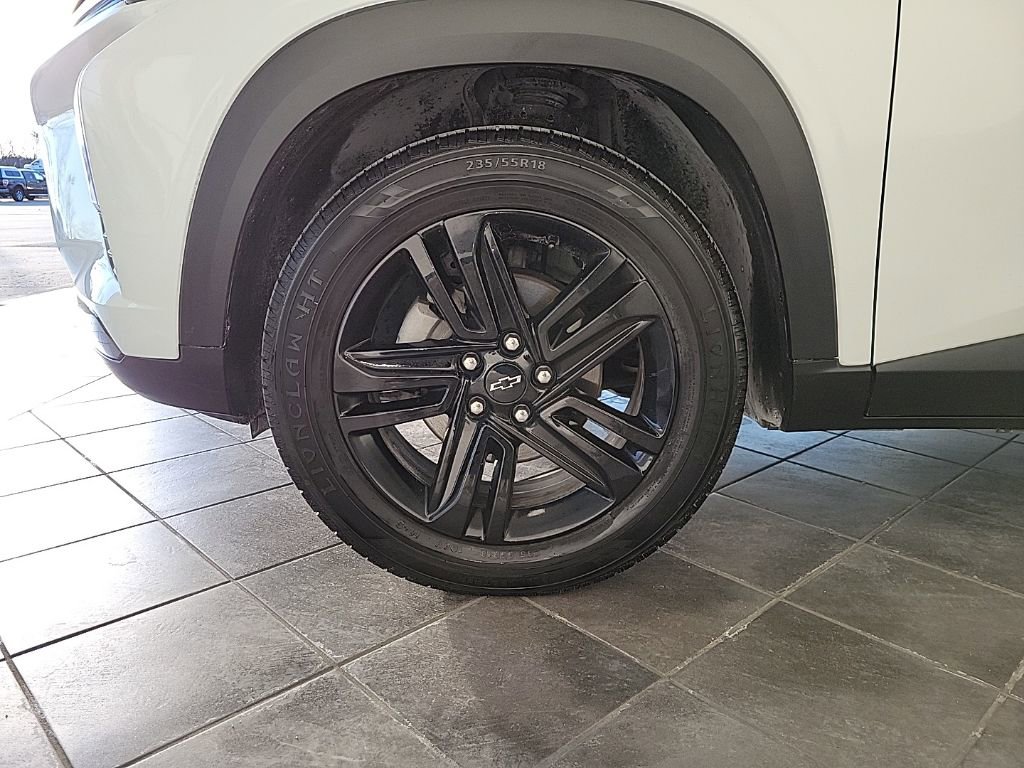 Used 2024 Chevrolet Trax ACTIV w/ Sunroof Package image 21