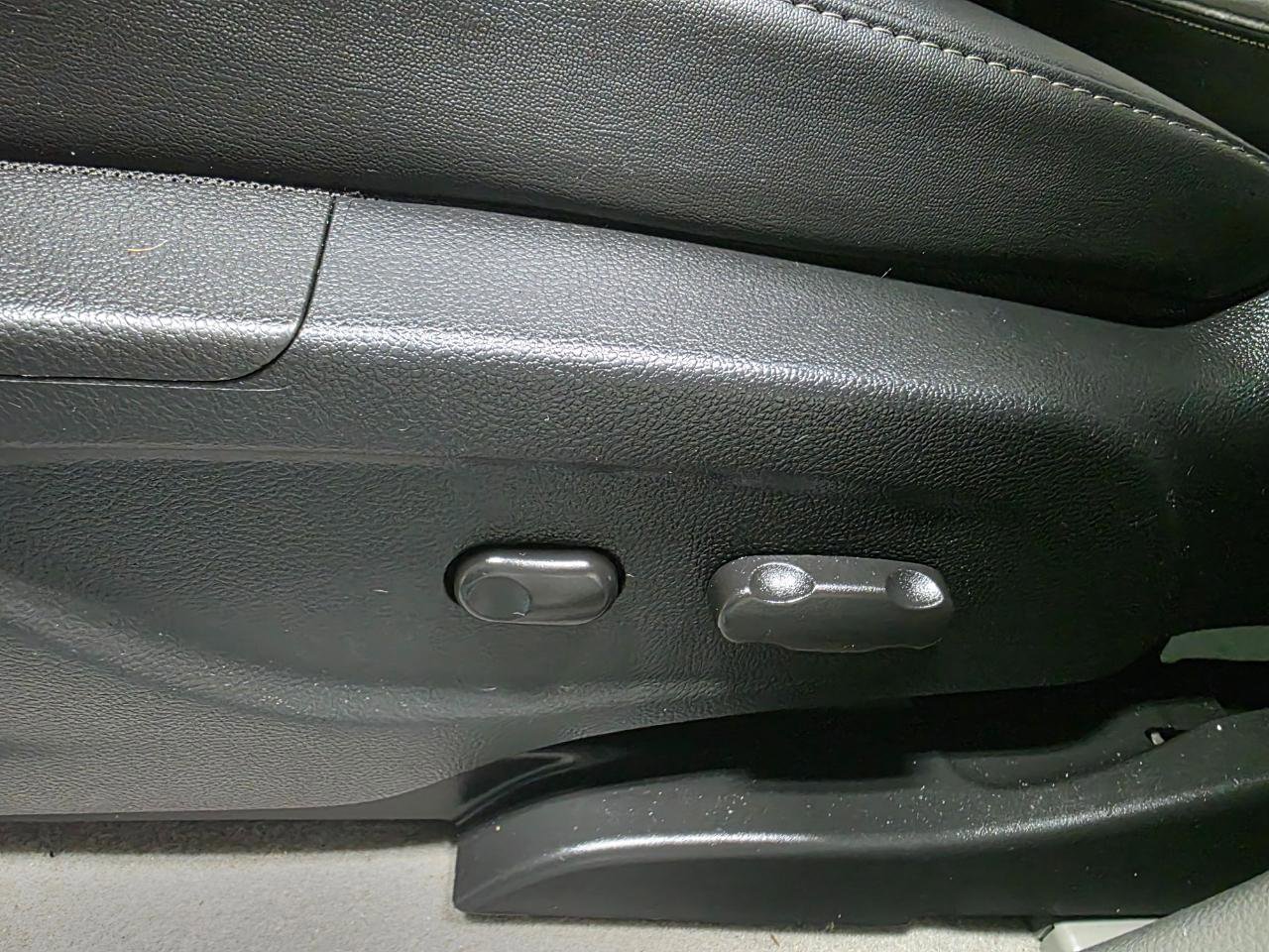 Used 2016 Buick Encore FWD image 17