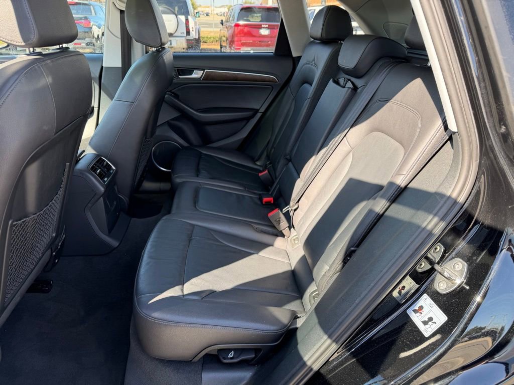 Used 2017 Audi Q5 2.0T Premium Plus w/ Technology Package image 14