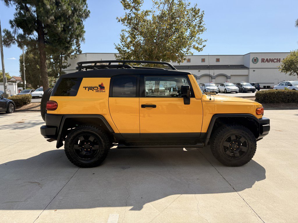 Used 2007 Toyota FJ Cruiser 4WD image 3
