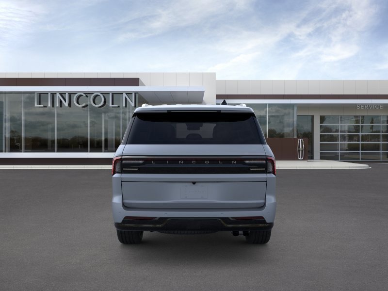 New 2026 Lincoln Navigator Reserve AWD/4WD image 5
