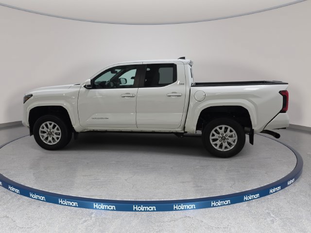 Certified 2024 Toyota Tacoma SR5 AWD/4WD image 8