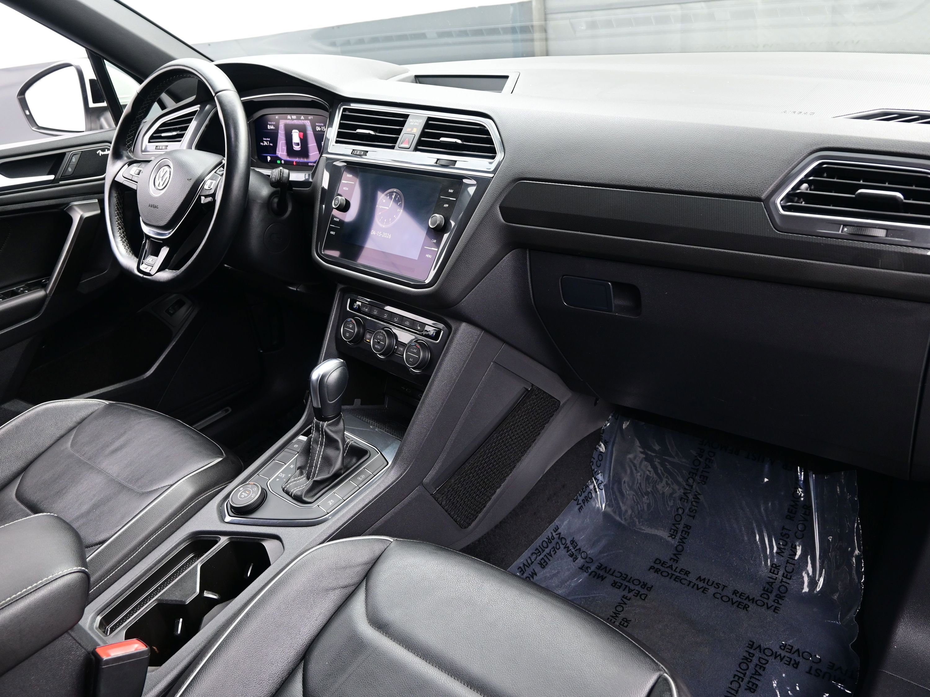 Used 2021 Volkswagen Tiguan SEL Premium R-Line image 15