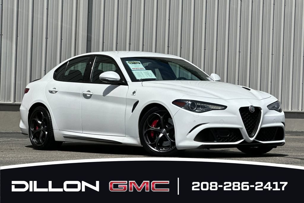 Used 2017 Alfa Romeo Giulia Quadrifoglio RWD image 2