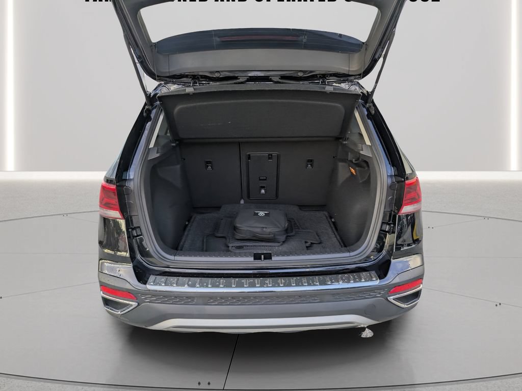 Certified 2023 Volkswagen Taos SE FWD image 10