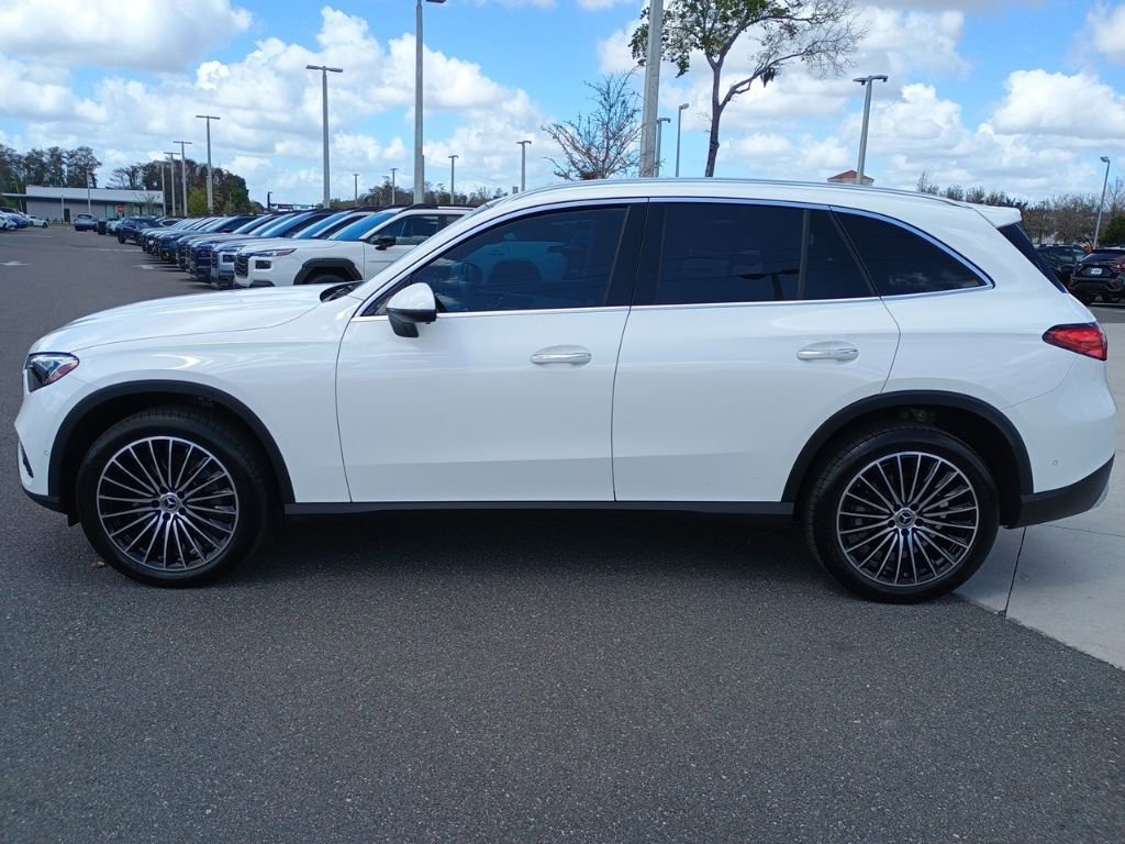 Used 2025 Mercedes-Benz GLC 300 image 8