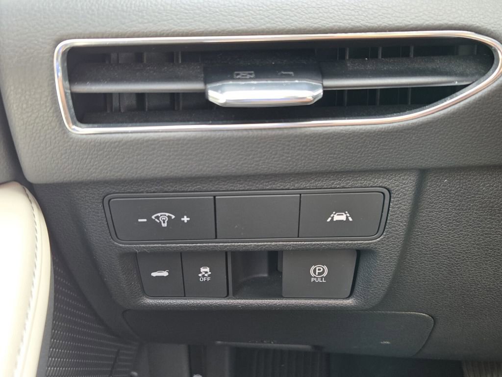 Used 2023 Hyundai Sonata Limited image 29