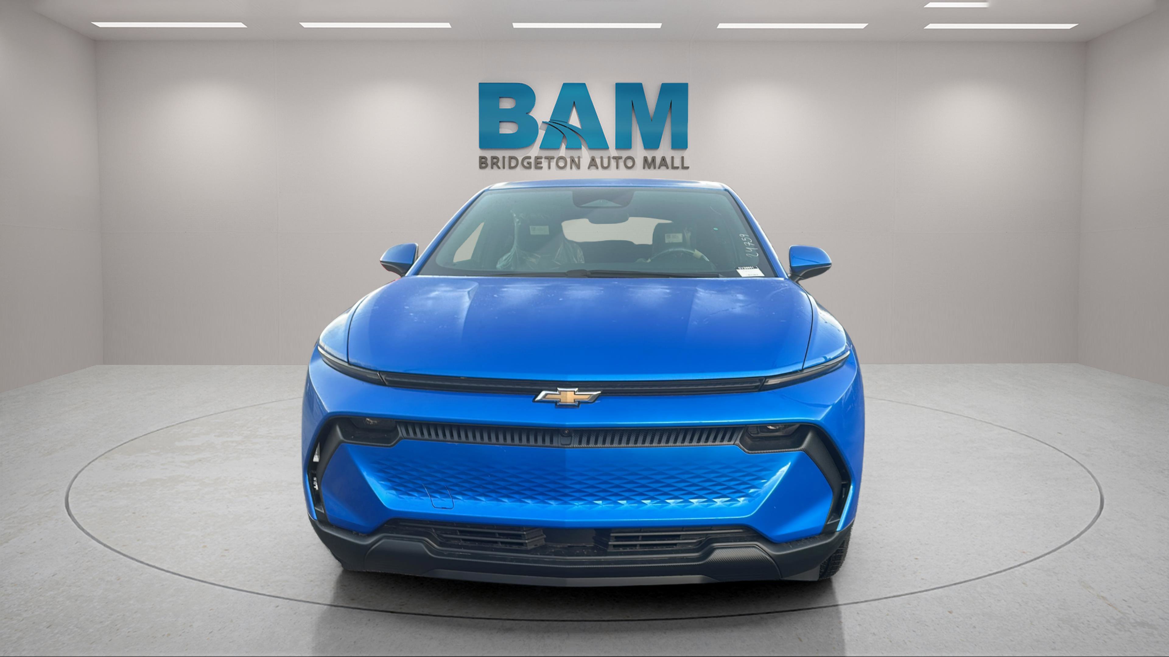 New 2026 Chevrolet Equinox EV LT image 2