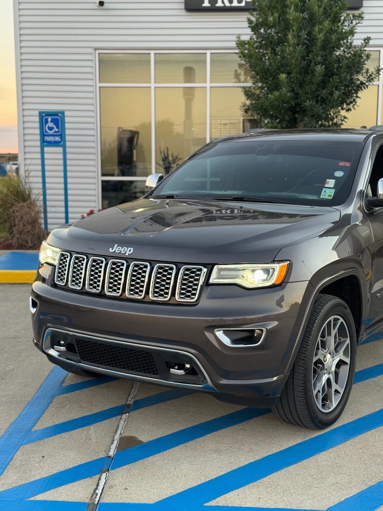 Used 2020 Jeep Grand Cherokee Overland image 2