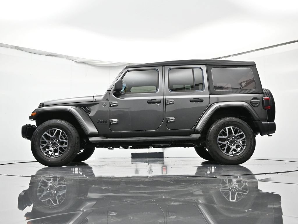 New 2025 Jeep Wrangler Unlimited Sahara w/ Technology Group AWD/4WD image 47