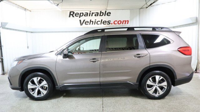 Used 2022 Subaru Ascent Premium w/ Convenience Package image 1