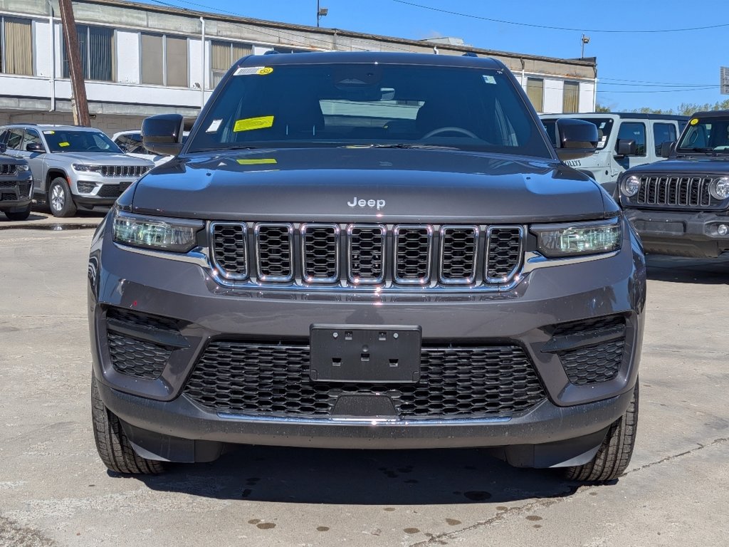 New 2026 Jeep Grand Cherokee Laredo X AWD/4WD image 8