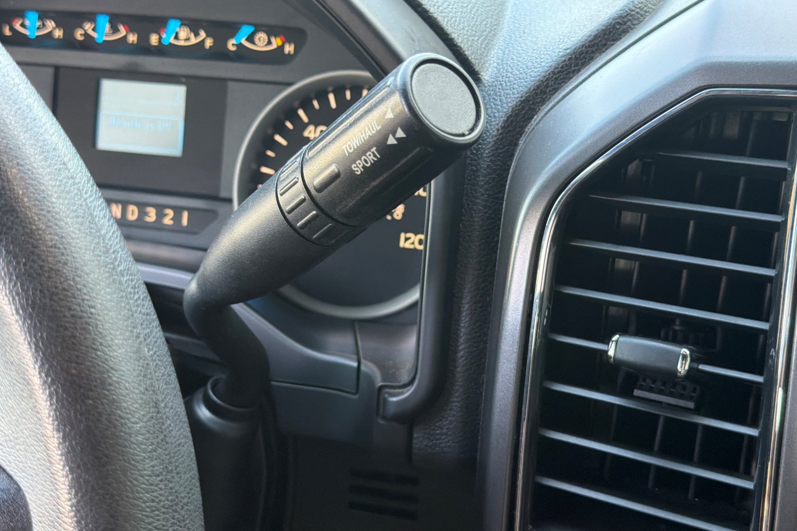 Used 2017 Ford F150 XLT RWD image 16