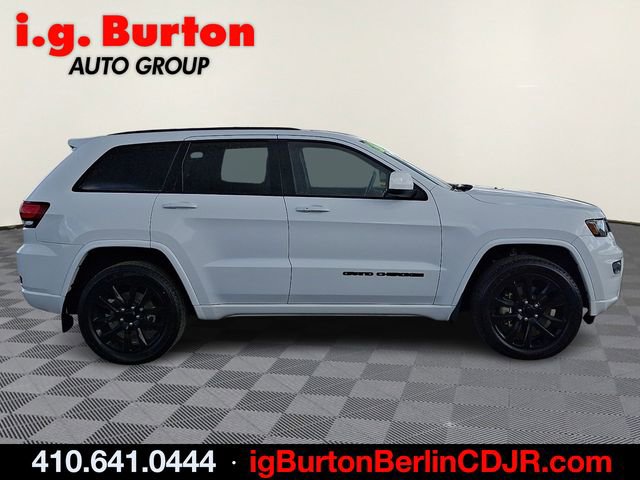 Used 2021 Jeep Grand Cherokee Laredo X AWD/4WD image 7