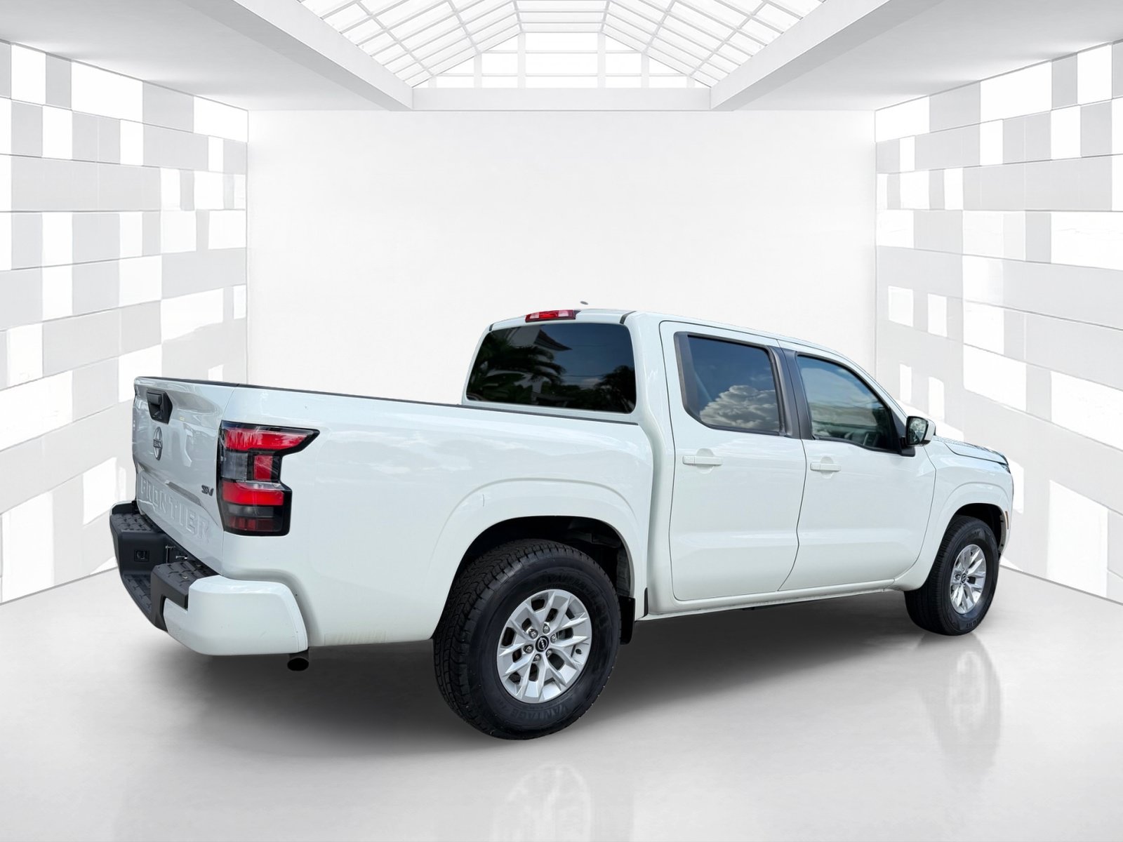 Certified 2024 Nissan Frontier SV RWD image 7
