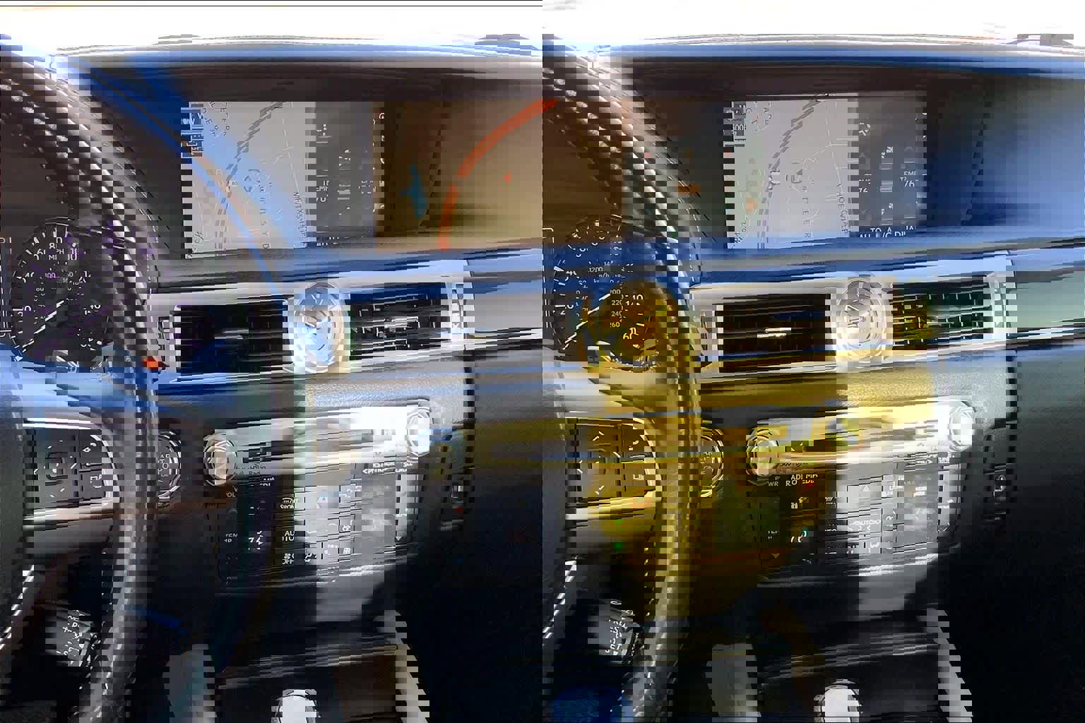 Used 2016 Lexus GS 200t image 7