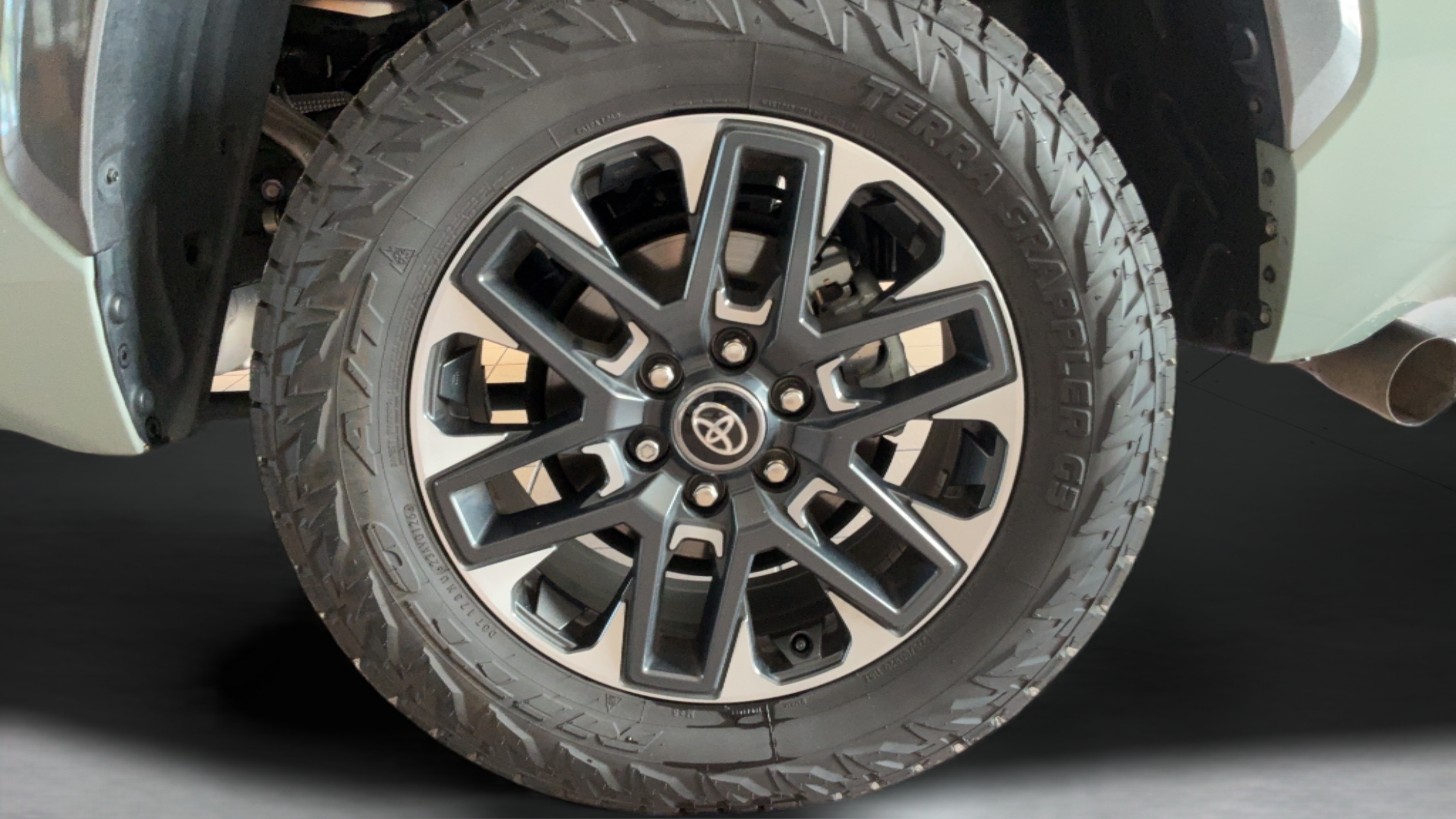 Certified 2025 Toyota Tundra Limited AWD/4WD image 46