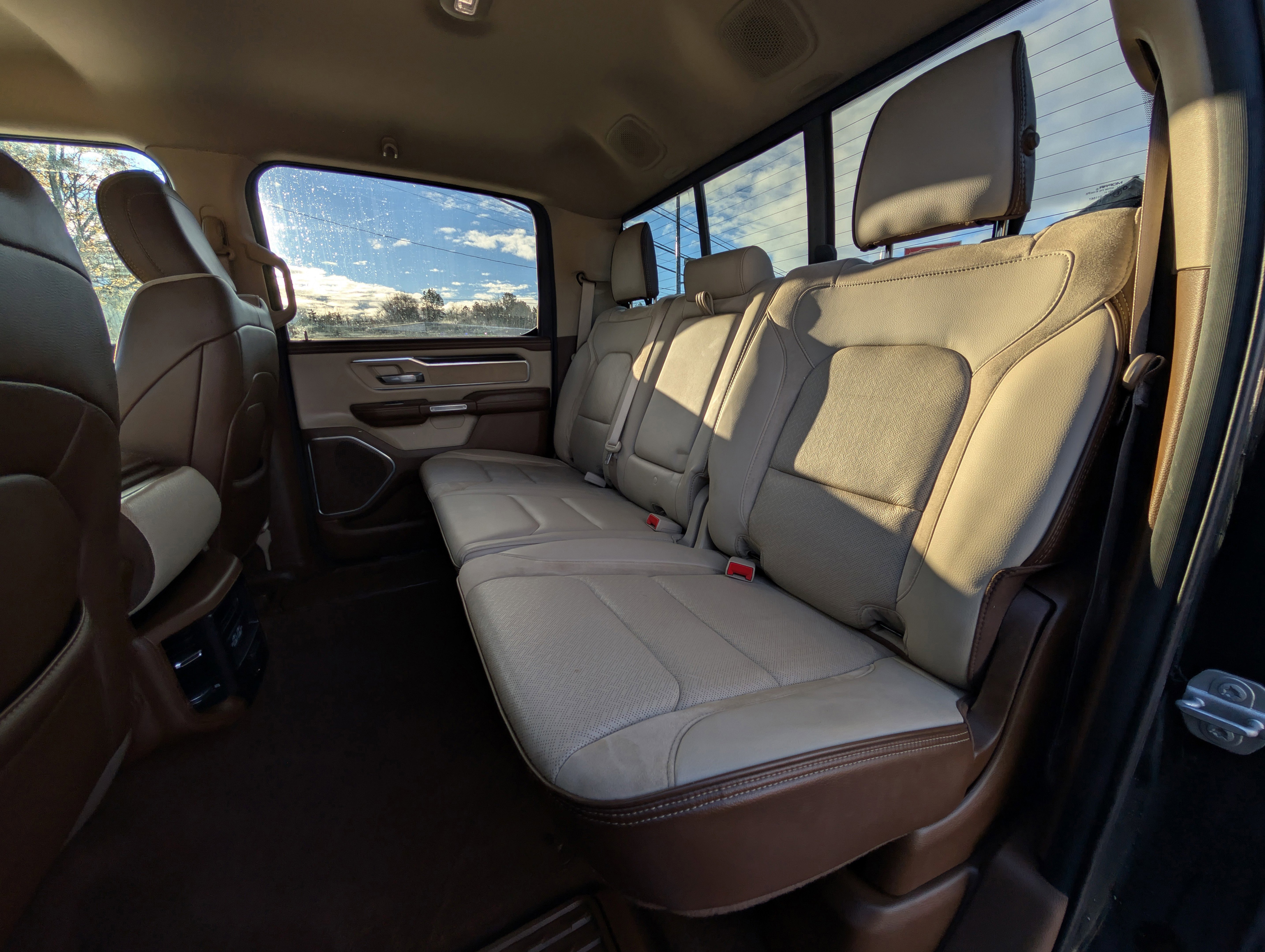 Used 2021 RAM 1500 Laramie image 40