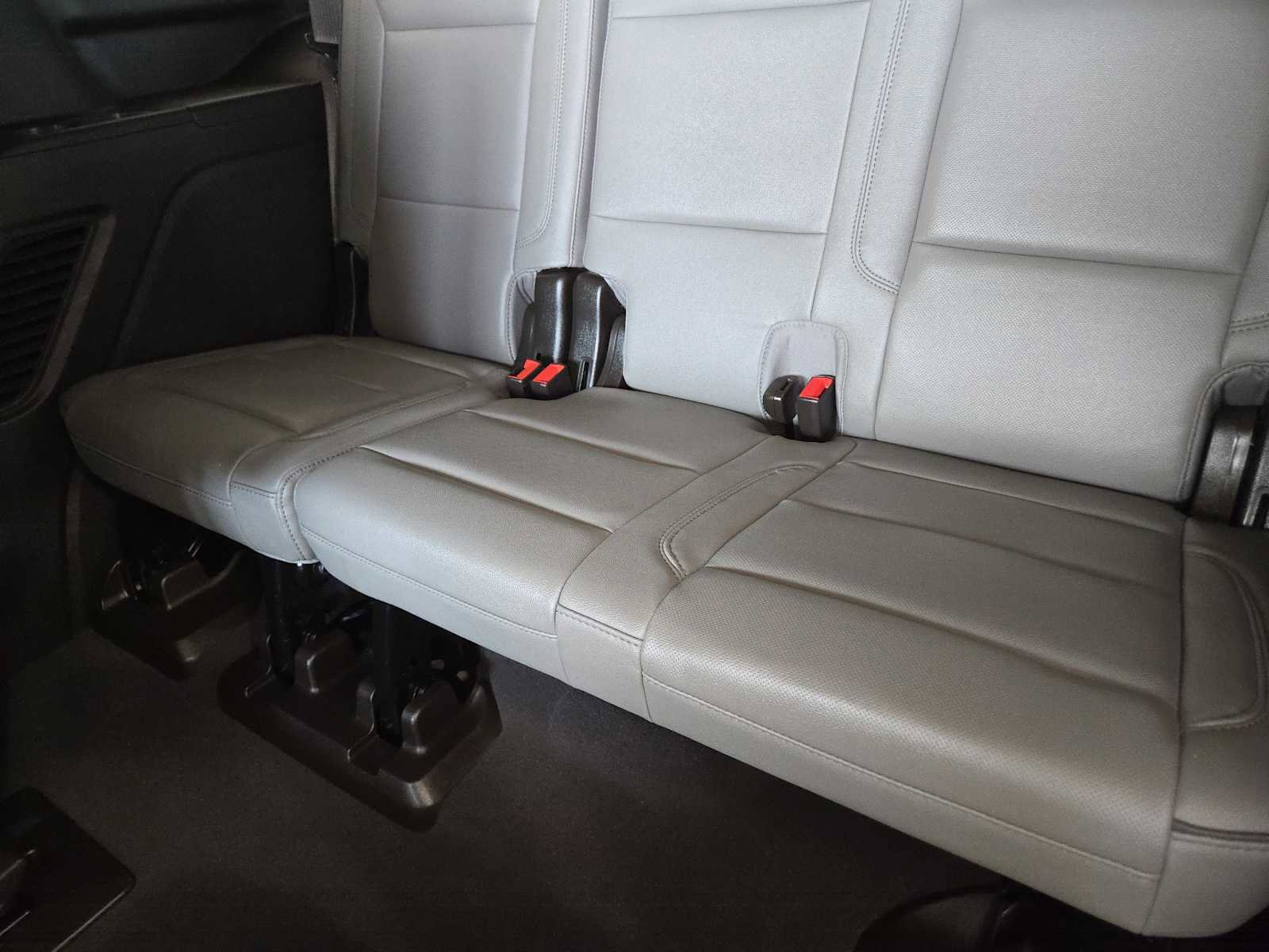 Used 2021 GMC Yukon SLT w/ Rear Media and Nav Package image 29