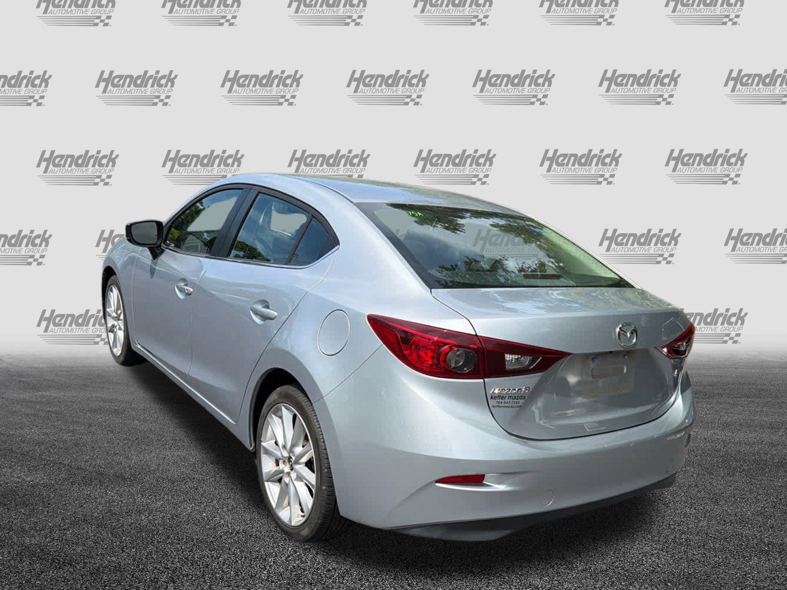 Used 2017 MAZDA MAZDA3 Touring image 11