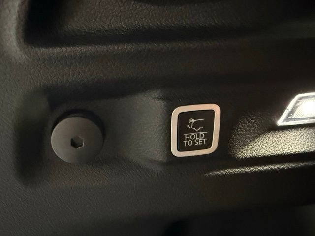 New 2026 Jeep Grand Cherokee L Laredo image 10