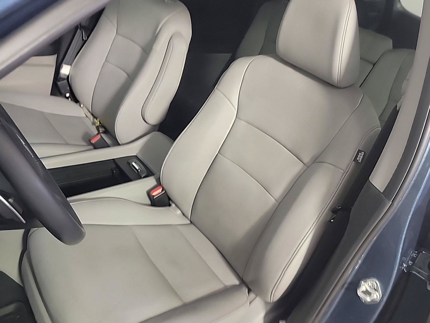 Certified 2017 Honda Pilot Touring image 20