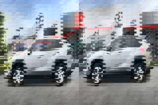 Certified 2025 Toyota RAV4 LE image 9