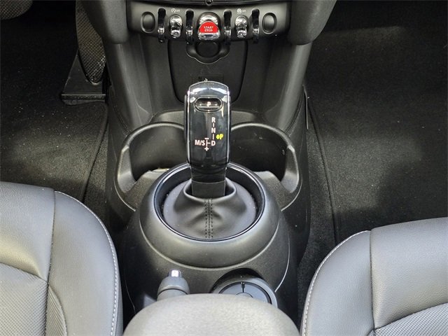 Used 2021 MINI Cooper 4-Door Hardtop image 19