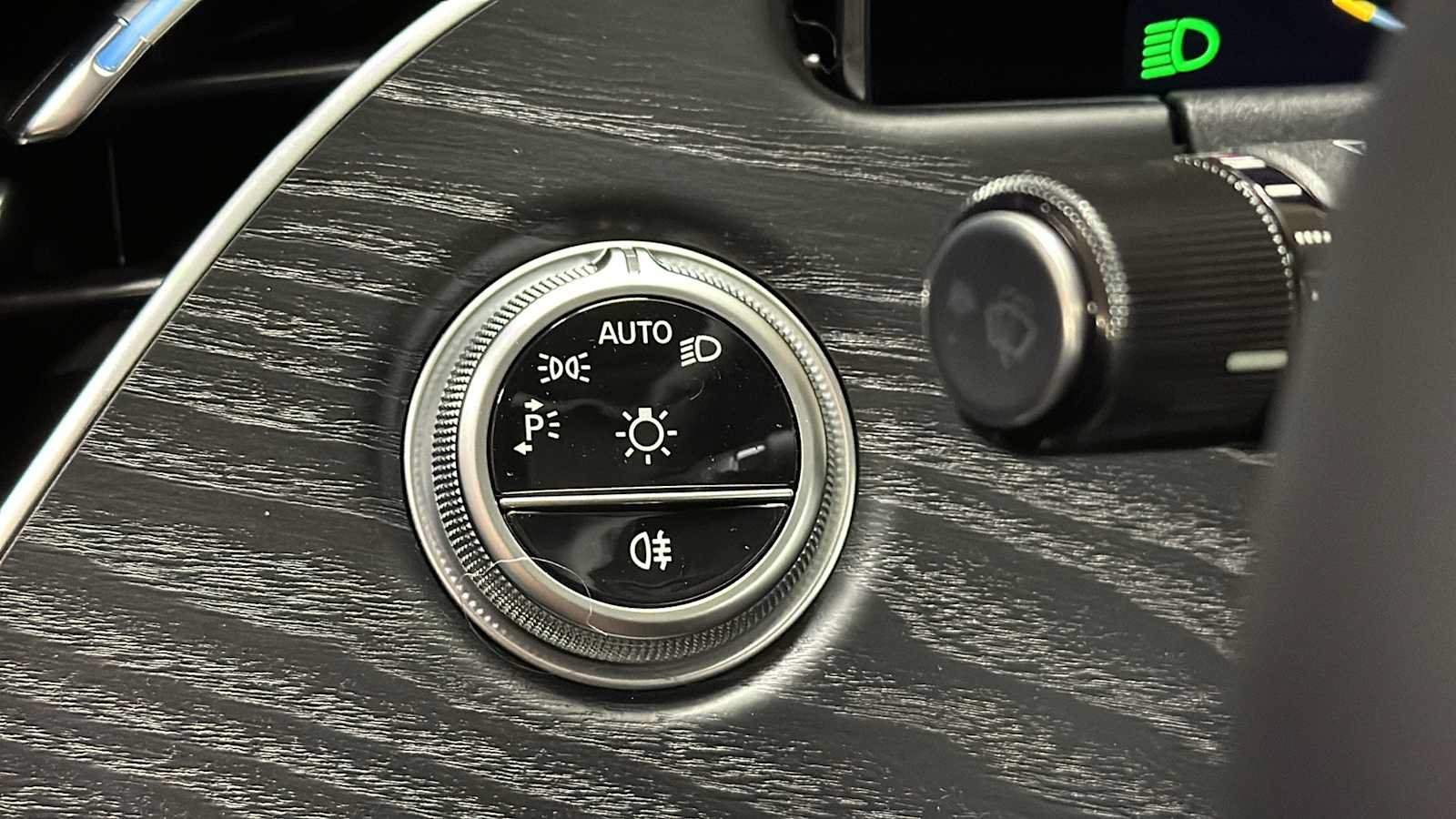 New 2027 Mercedes-Benz E 350 4MATIC Sedan image 17
