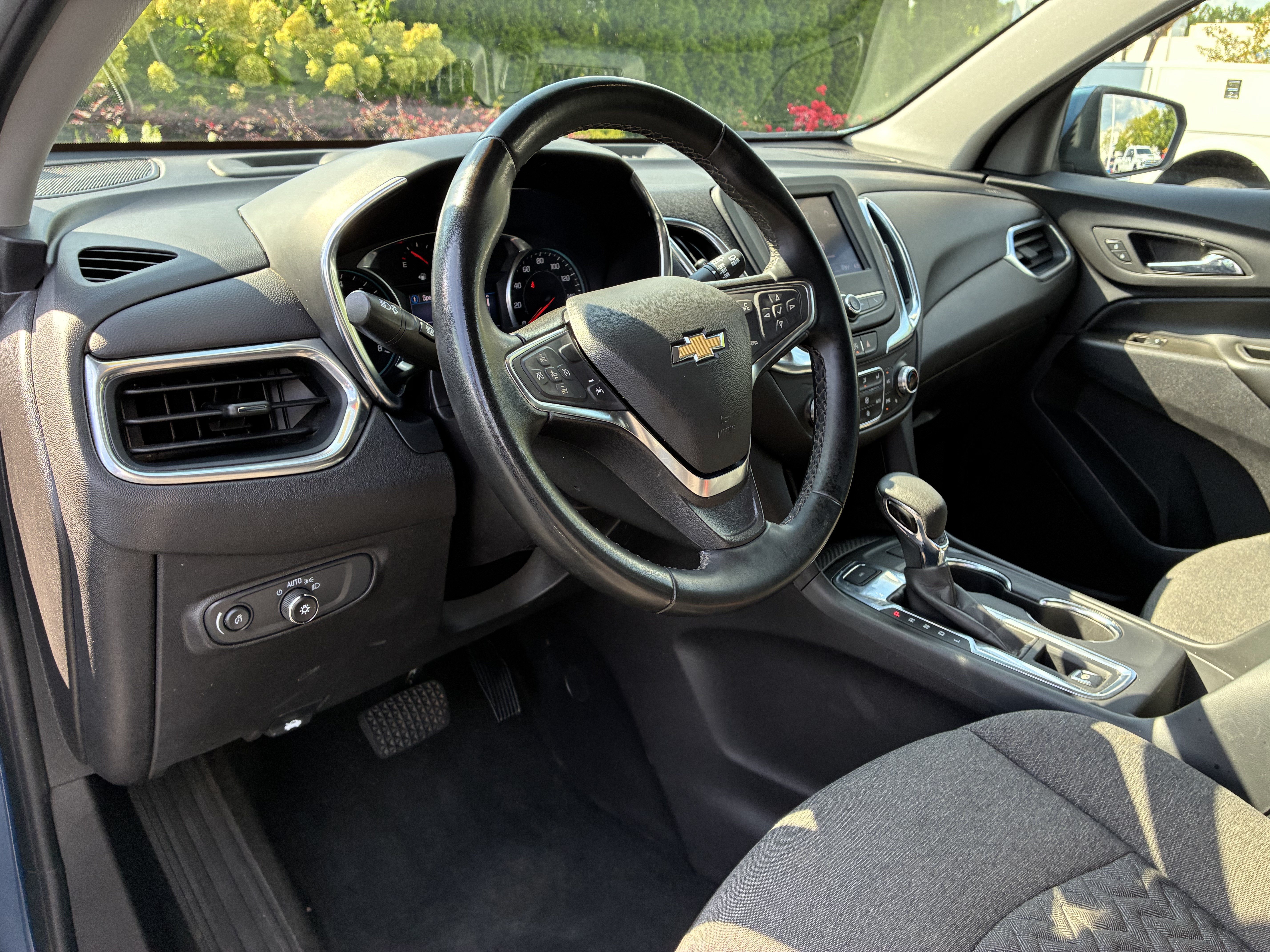 Used 2024 Chevrolet Equinox LT AWD/4WD image 23