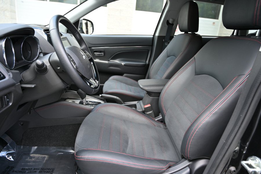 Used 2026 Mitsubishi Outlander Sport SE AWD/4WD image 14