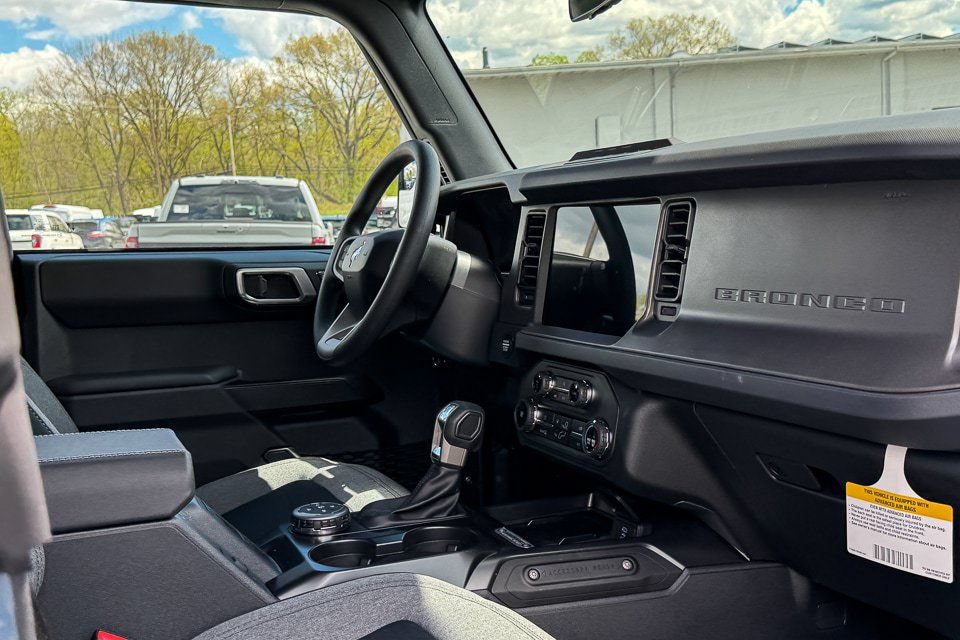 New 2025 Ford Bronco 4-Door w/ Sasquatch Package AWD/4WD image 14