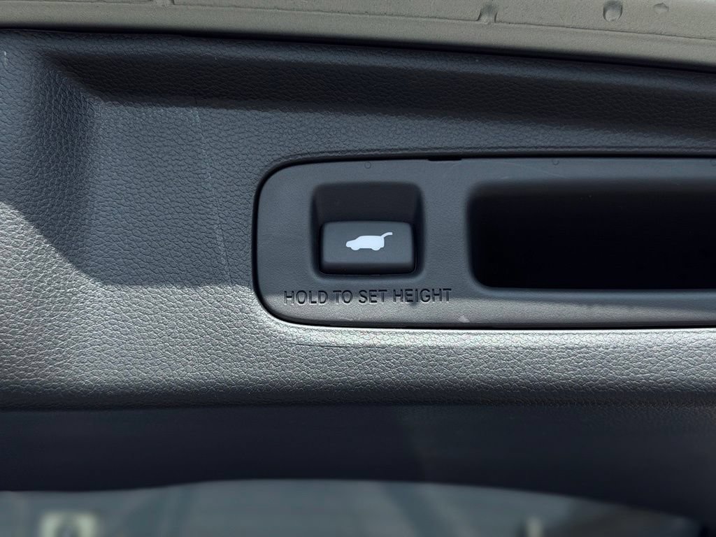 Used 2025 Honda CR-V Sport Touring image 13