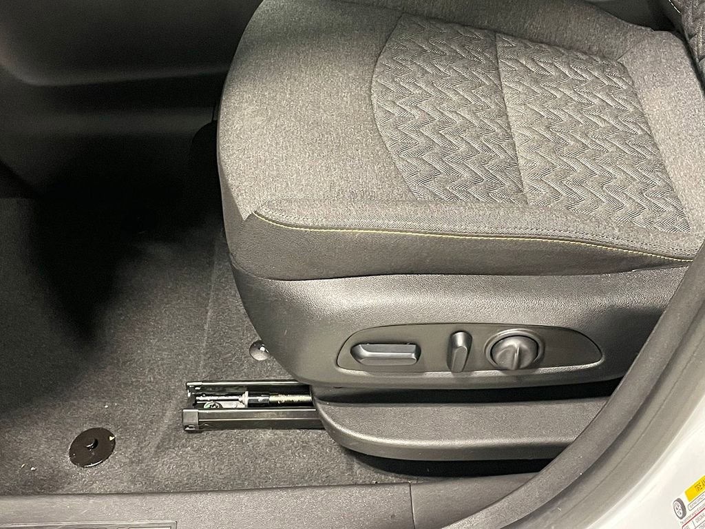 Used 2023 Chevrolet Equinox LT image 21
