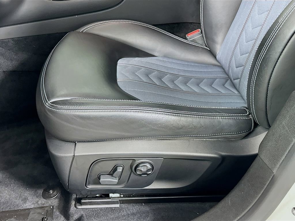 Used 2018 Maserati Levante S GranLusso AWD/4WD image 20