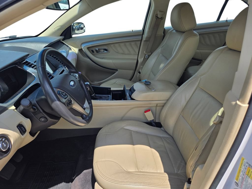 Used 2017 Ford Taurus SEL w/ Equipment Group 201A FWD image 13