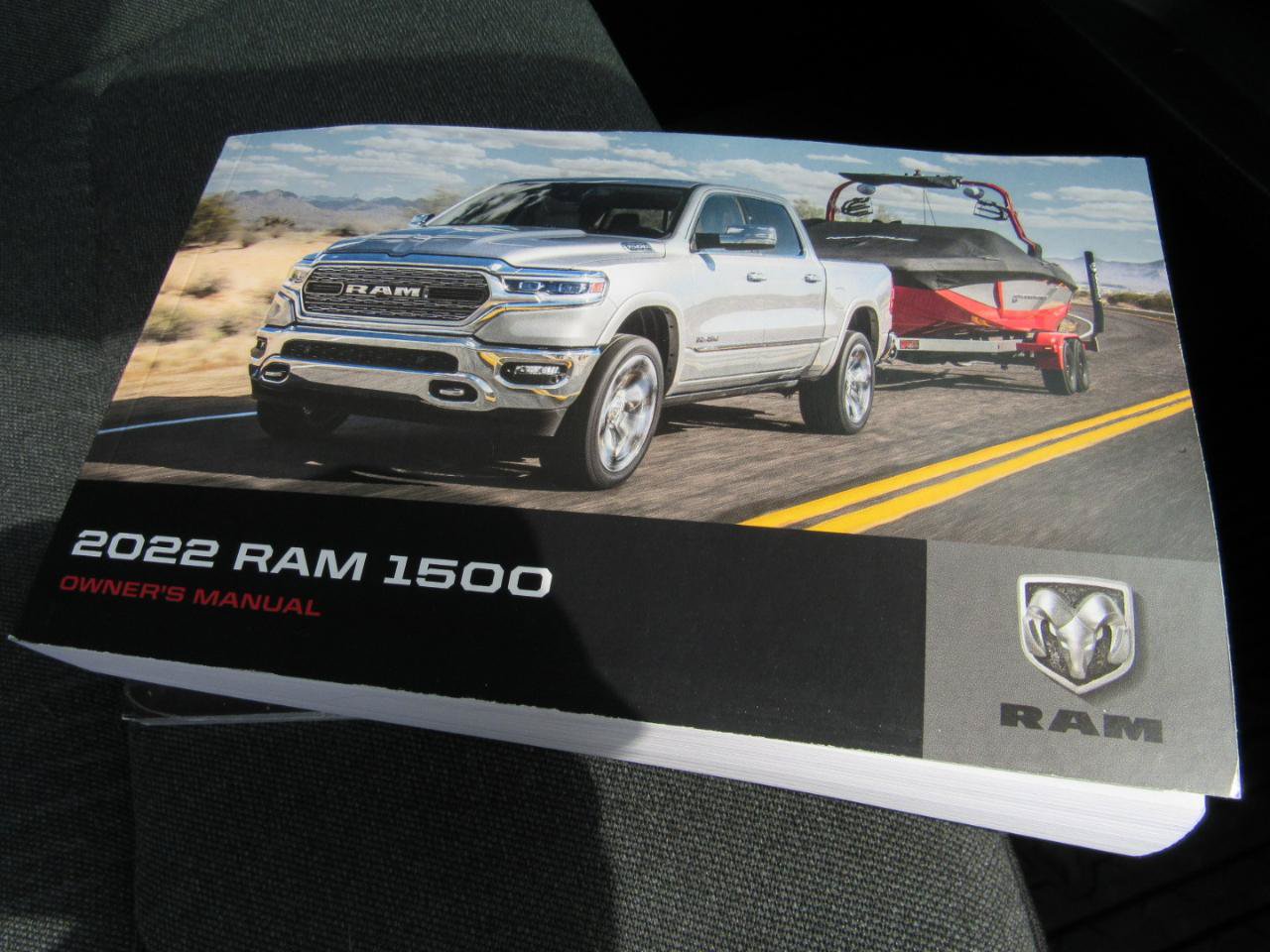 Used 2022 RAM 1500 Big Horn AWD/4WD image 38