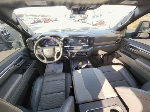 Used 2024 Chevrolet Silverado 2500 ZR2 w/ Technology Package image 33