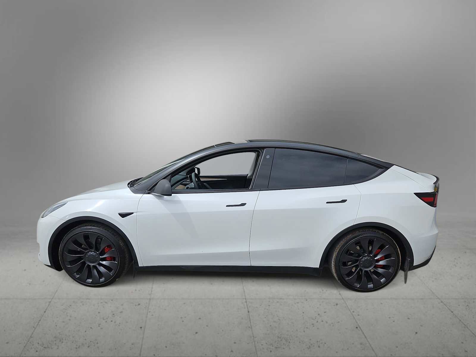 Used 2023 Tesla Model Y Performance image 5