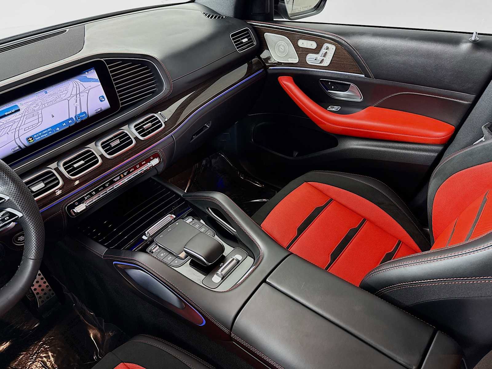 Used 2024 Mercedes-Benz GLE 53 AMG 4MATIC image 25