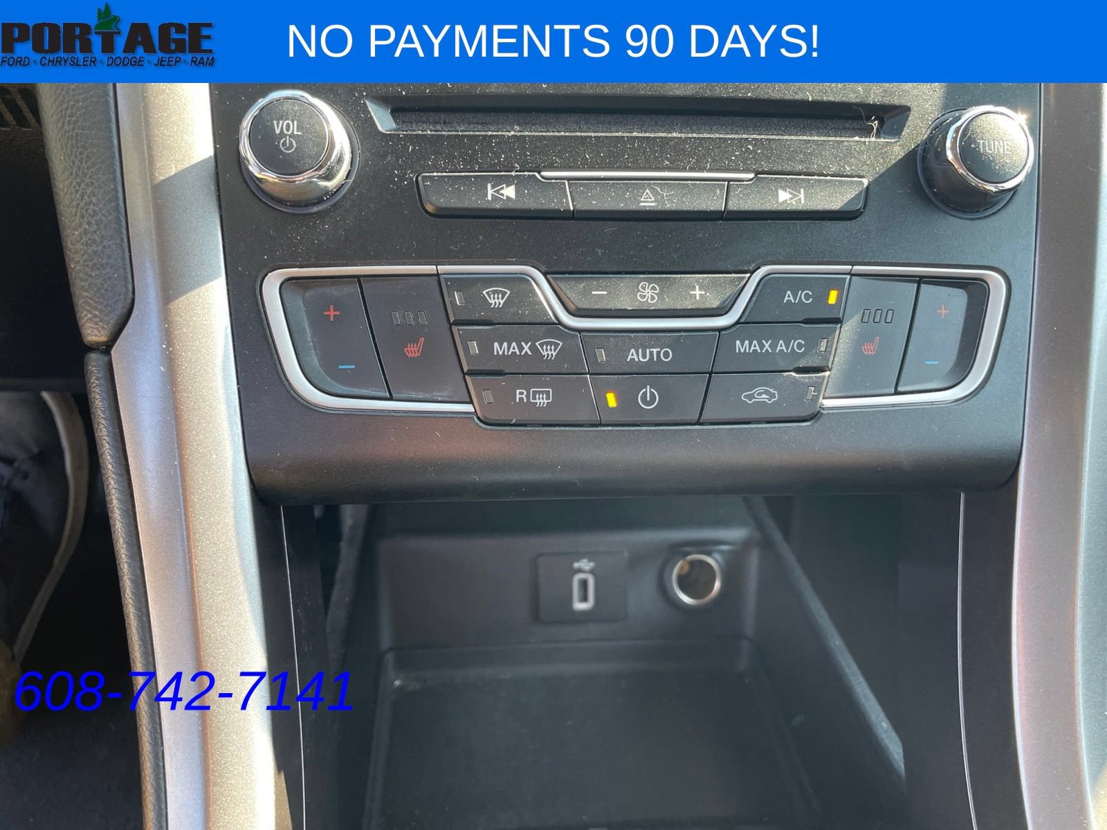 Used 2017 Ford Fusion Energi SE FWD image 13
