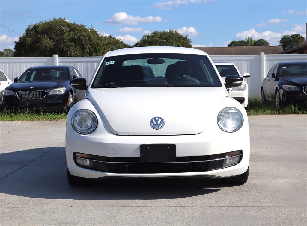 Used 2012 Volkswagen Beetle 2.0T FWD image 2