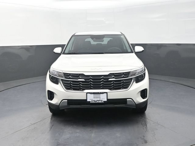 Used 2024 Kia Seltos LX AWD/4WD image 4